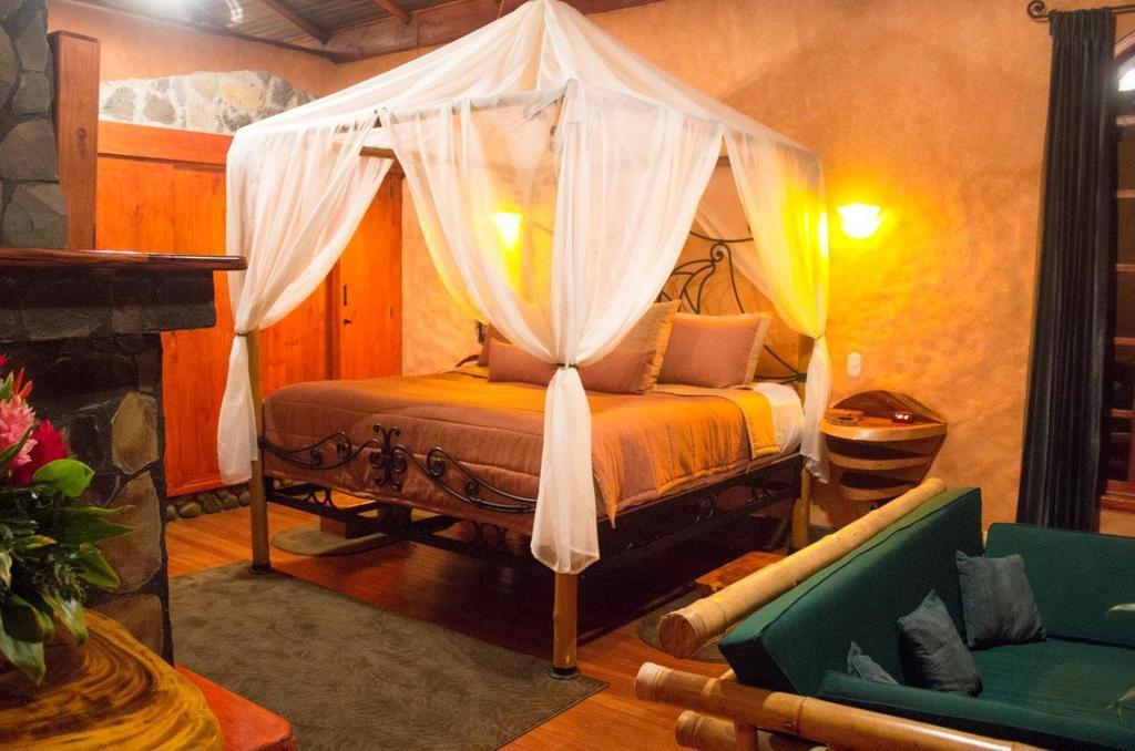 Peace Lodge Vara Blanca  Екстериор снимка